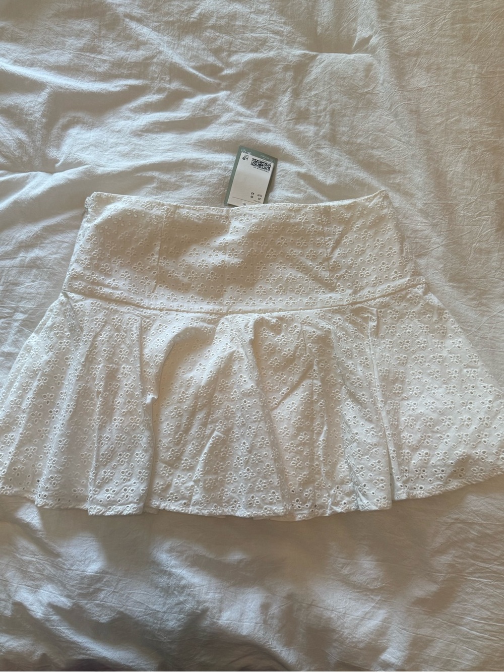 H&M White Eyelet Flounced Circle Skirt